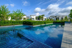 Townhouse at Laguna Park by Lofty